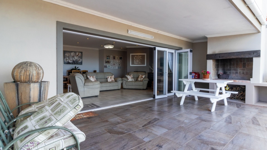 3 Bedroom Property for Sale in Berghof Western Cape